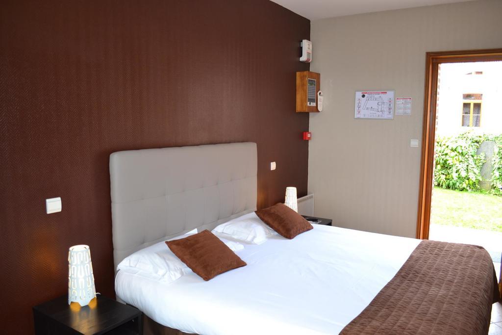 Hotel Le Domaine Des Cigognes Ennevelin Zimmer foto