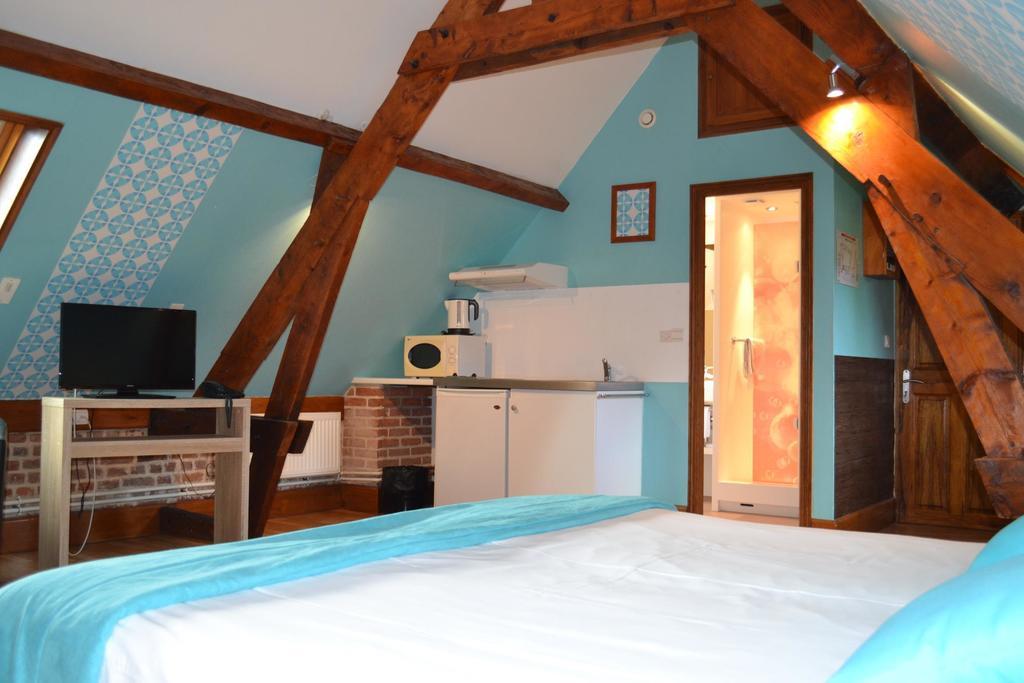 Hotel Le Domaine Des Cigognes Ennevelin Zimmer foto