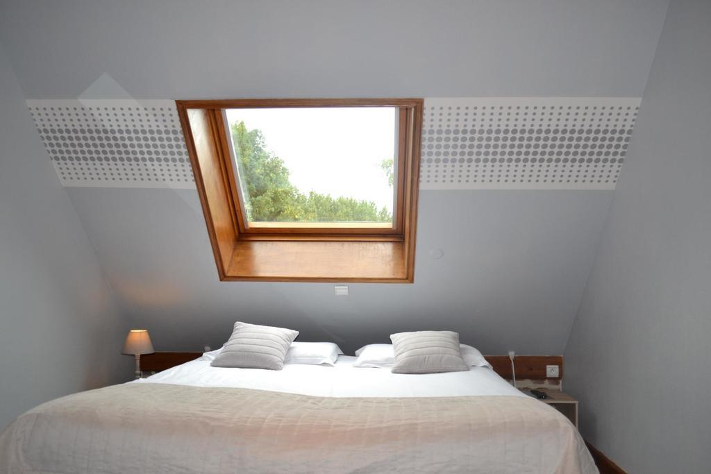 Hotel Le Domaine Des Cigognes Ennevelin Zimmer foto